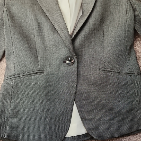H&M darker gray blazer worn once - Picture 3 of 6